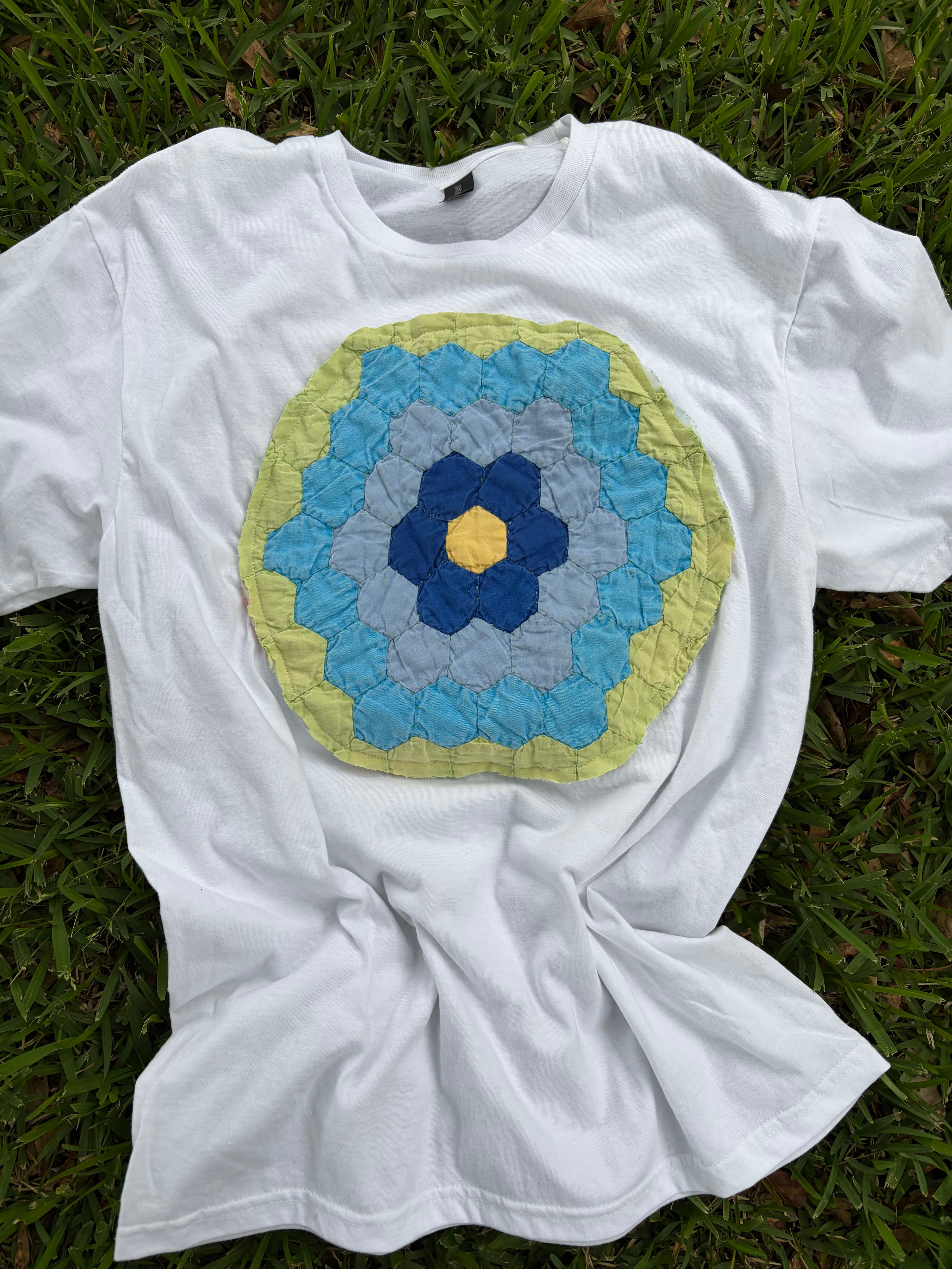 Adult M tee