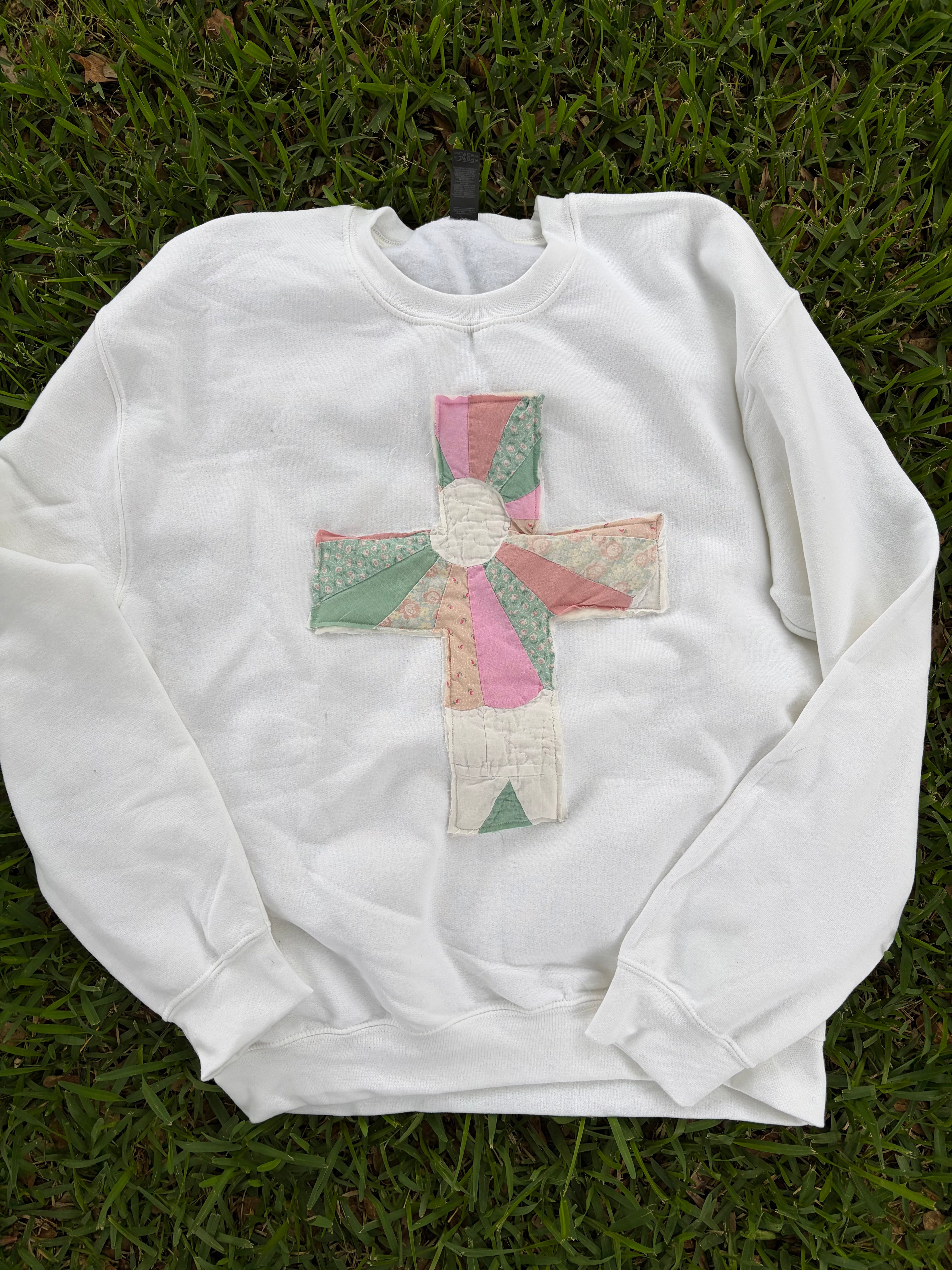 Adult M crewneck